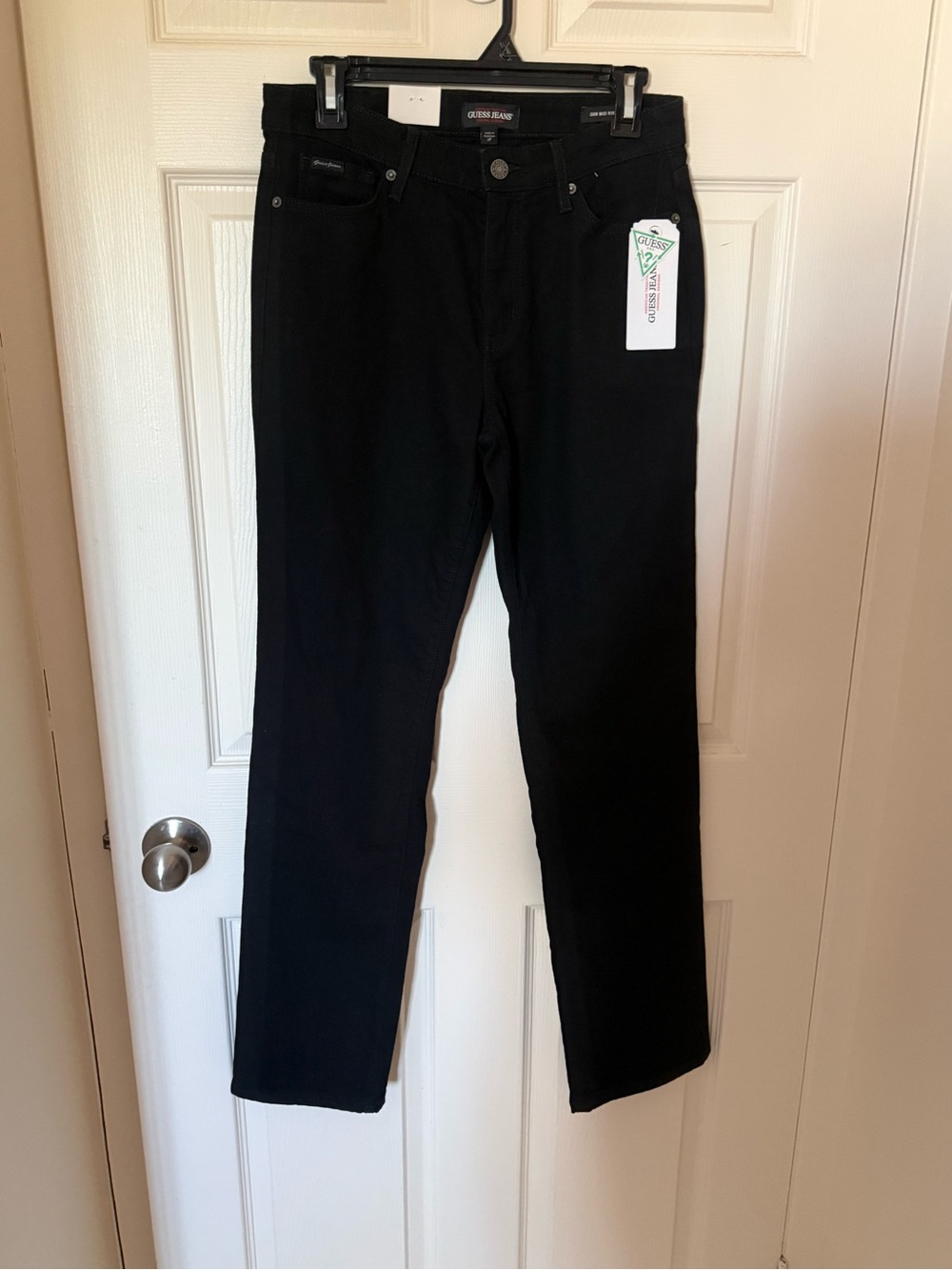 Women’s GUESS JEANS GO8 Mid-Rise Straight Fit Jeans in Black Denim size 27/32